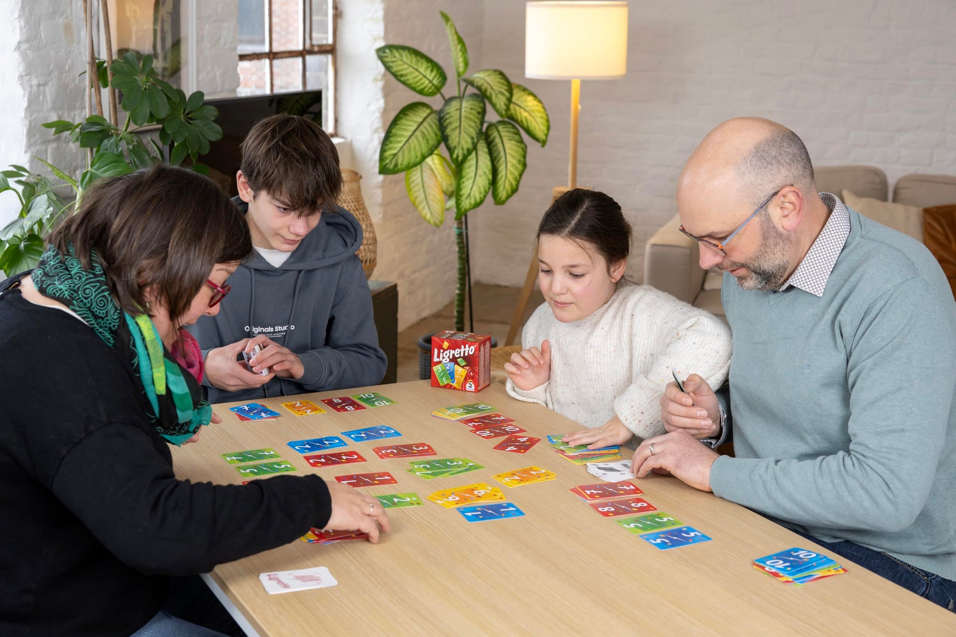 Schmidt | Ligretto Red | Card Game | Ages 8+ | 2 to 4 Players | 15 mins Minutes Playing Time