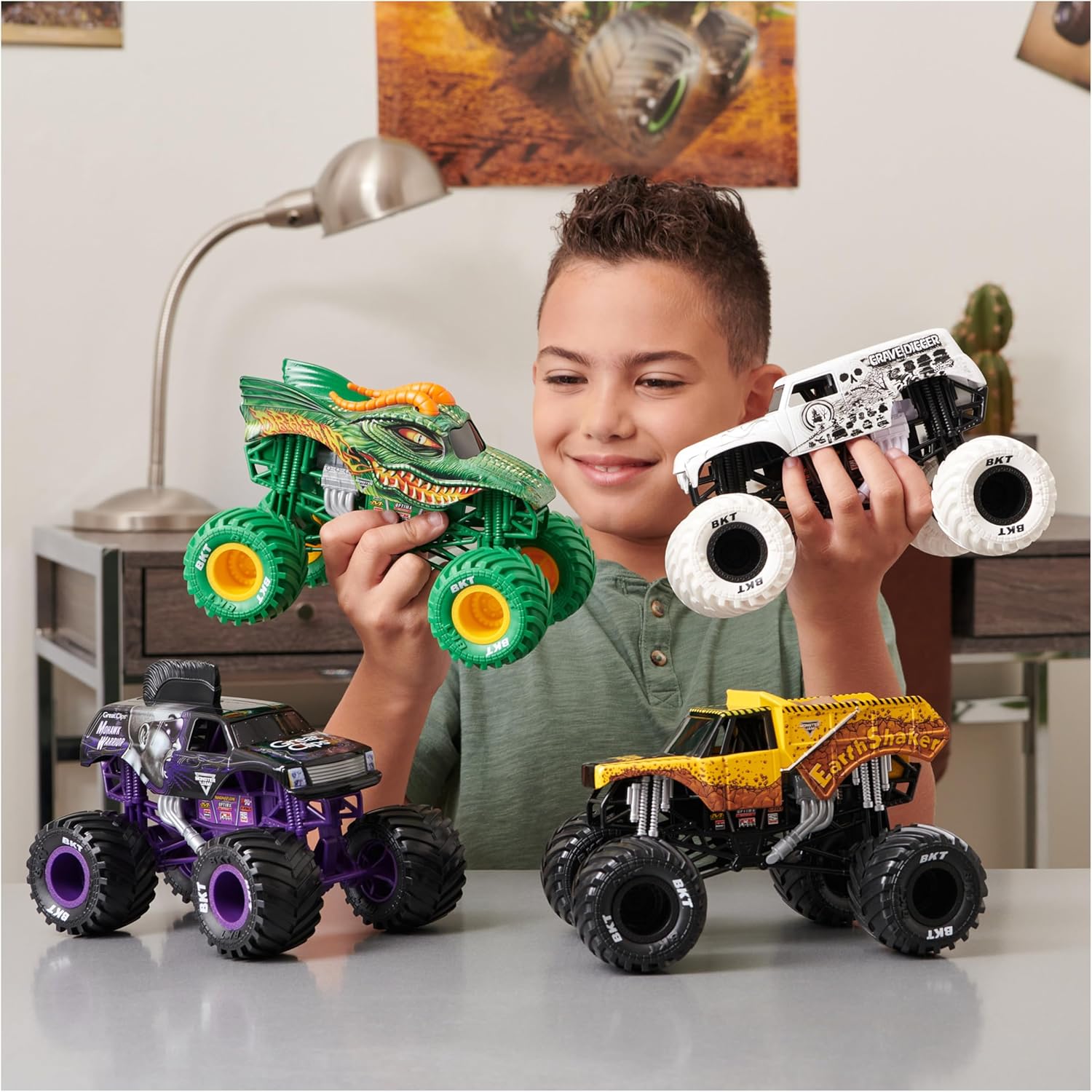 Monster Jam, Official Megalodon Monster Truck - Retro 2017 Original Edition